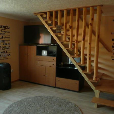 Levendula Vendeghaz Villa ฮอยดูนานาช ภายนอก รูปภาพ